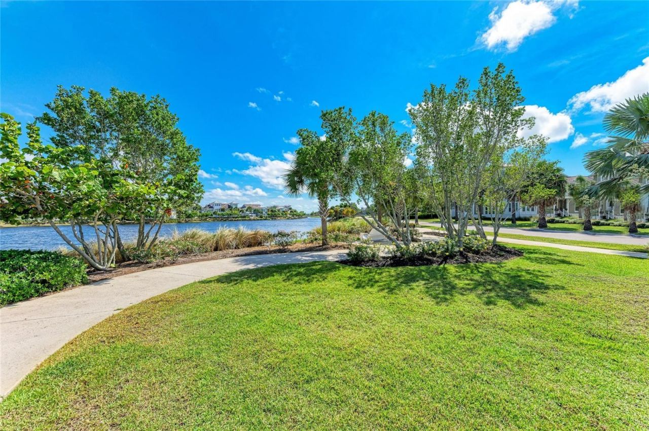 391 Aruba Circle, Unit 101, Bradenton, FL 34209 Photo