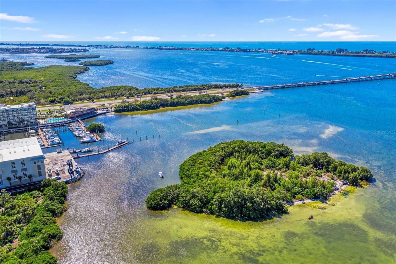 391 Aruba Circle, Unit 101, Bradenton, FL 34209 Photo