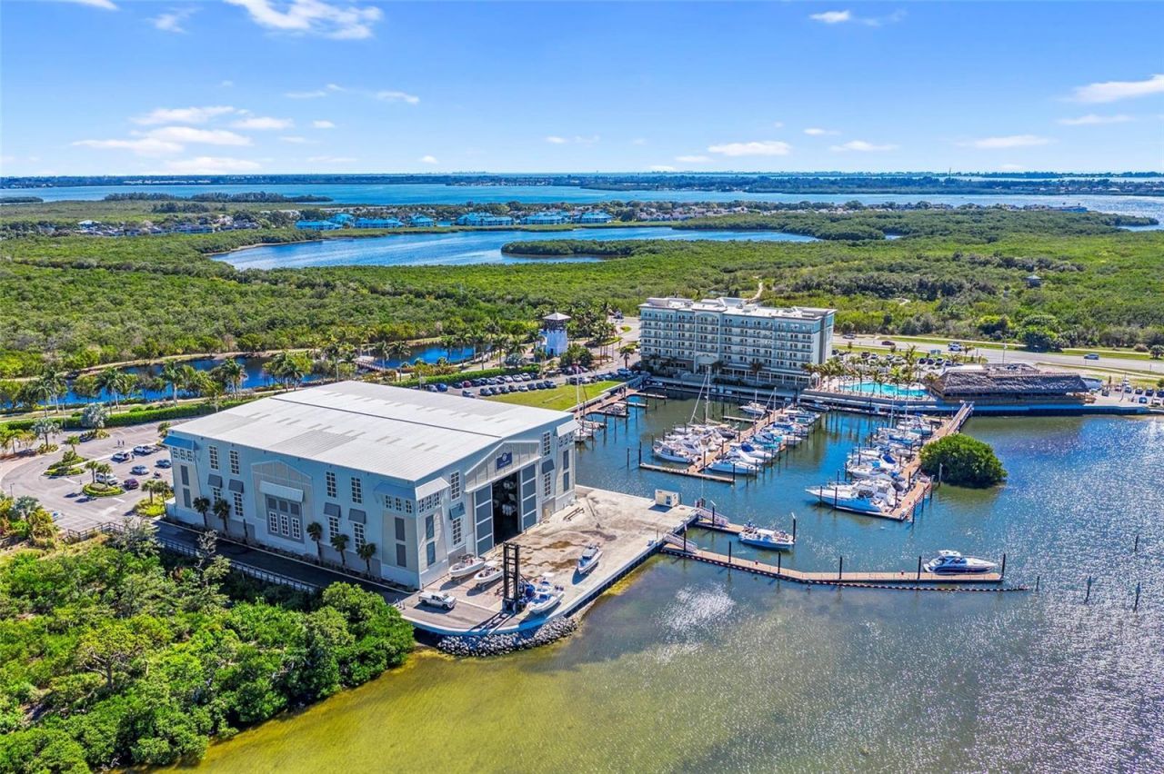 391 Aruba Circle, Unit 101, Bradenton, FL 34209 Photo