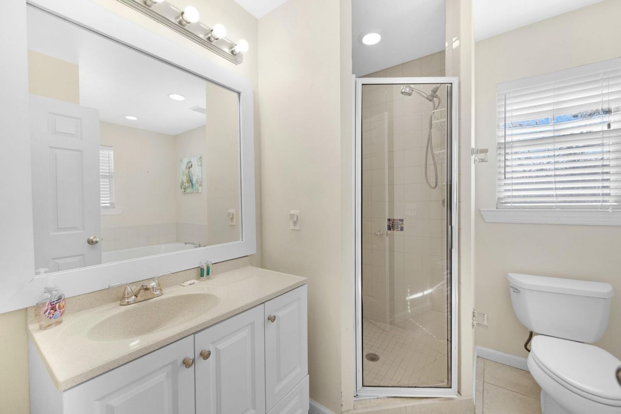 31 Coral Way, Stock Island, FL 33040 Photo