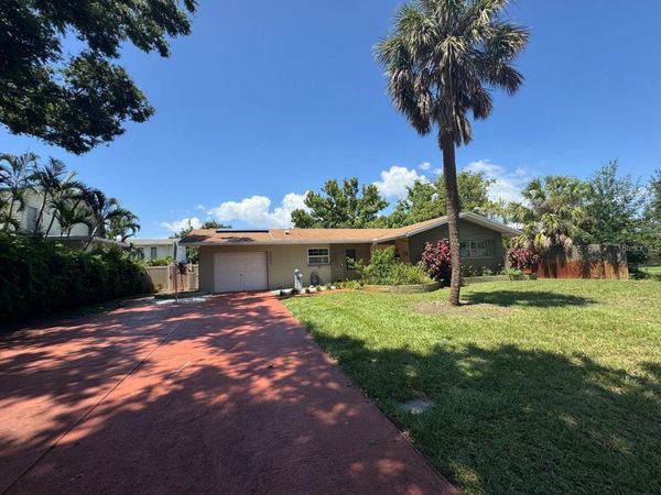 6463 1ST AVENUE N, ST PETERSBURG, FL 33710