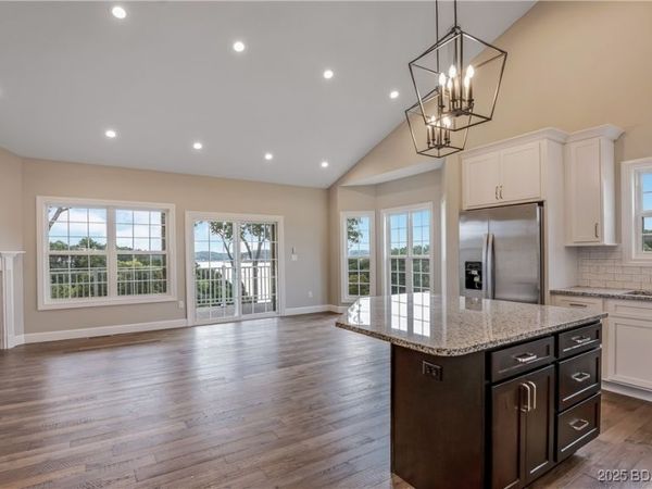 48 Enclaves Lane, Lake Ozark, MO 65049