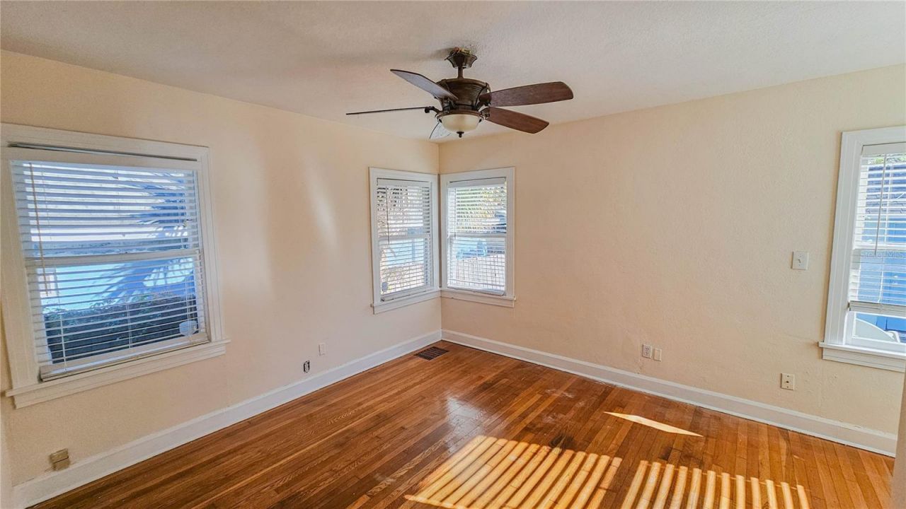 860 16th Avenue S, Saint Petersburg, FL 33701 Photo