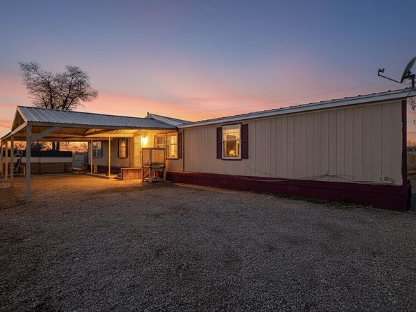 6327 Isleta Boulevard SW, Albuquerque, NM 87105