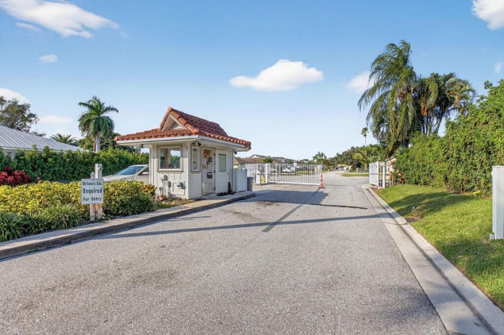 4690 Palo Verde Drive, Boynton Beach, FL 33436 Photo