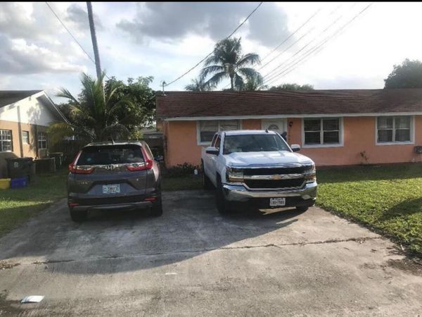 3556 William Street, West Palm Beach, FL 33403