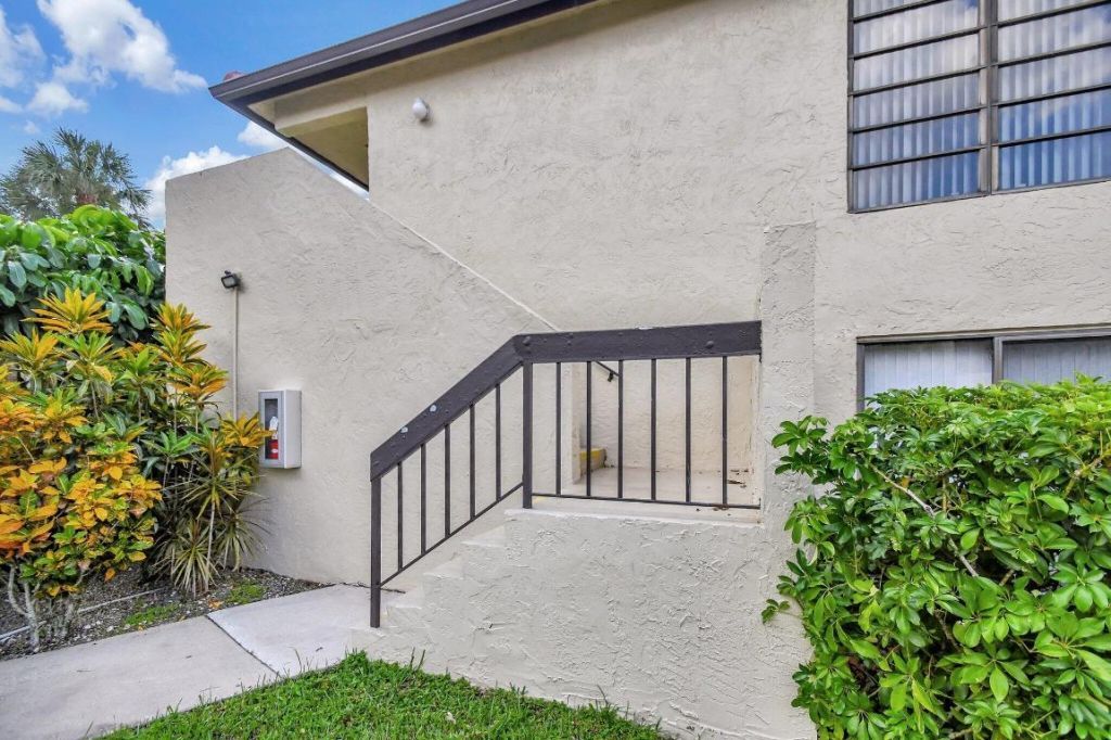 21209 Lago Circle Circle, Unit 12g, Boca Raton, FL 33433 Photo