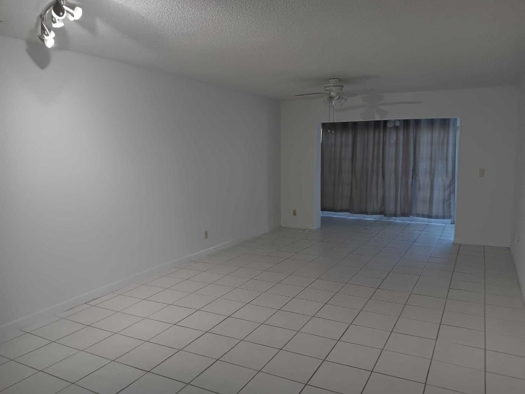 20886 Vinesta Circle, Unit 313, Boca Raton, FL 33433 Photo