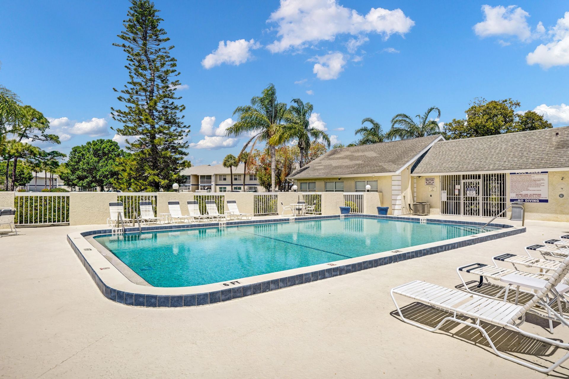 1514 SE Royal Green Circle, Unit I-203, Port Saint Lucie, FL 34952 Photo