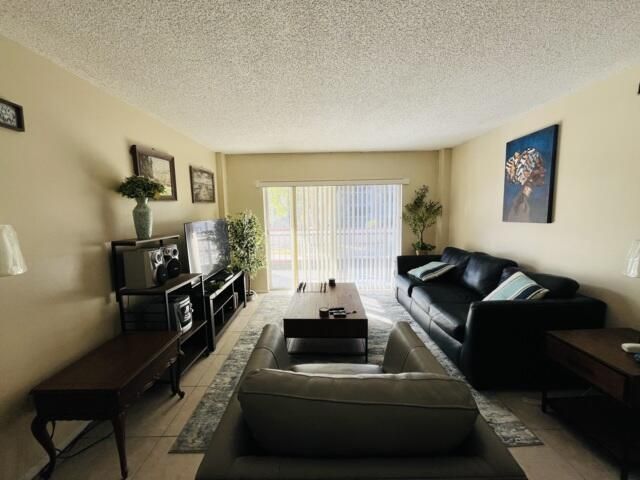 4160 Inverrary Drive, Unit 207, Lauderhill, FL 33319 Photo