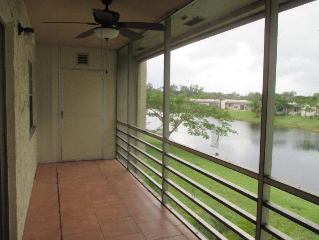 154 Lake Meryl Drive, Unit 259, West Palm Beach, FL 33411 Photo