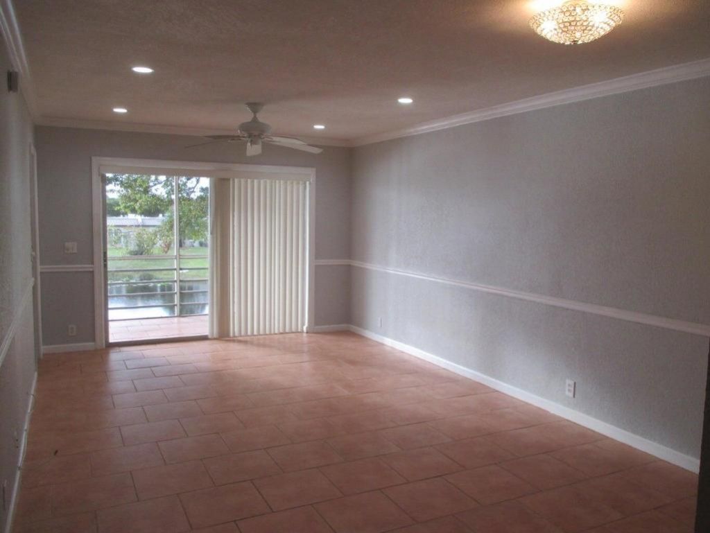 154 Lake Meryl Drive, Unit 259, West Palm Beach, FL 33411 Photo