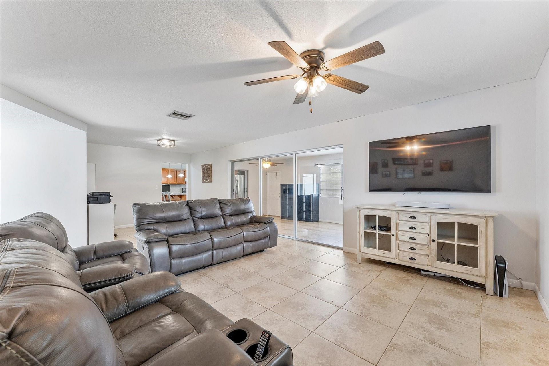 2757 NW 83rd Terrace, Coral Springs, FL 33065 Photo