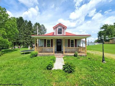 51 Morningside Drive, Masontown, WV 26542