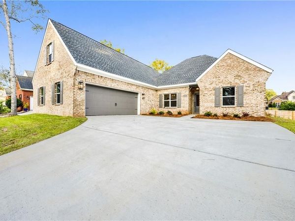 2825 Weston Drive, Mobile, AL 36695