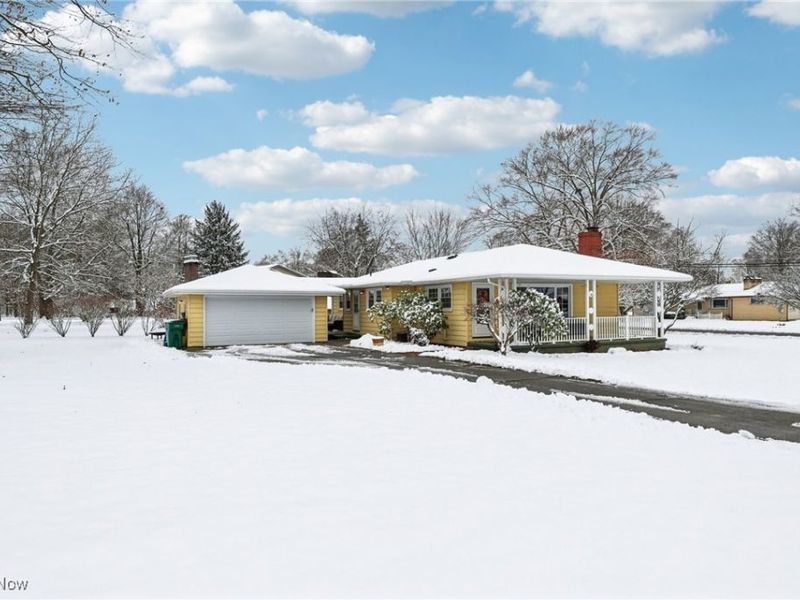 93 Woodland Drive, New Middletown, OH 44442 Photo 2