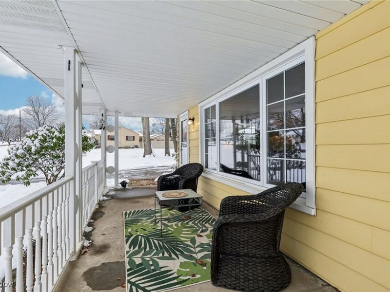 93 Woodland Drive, New Middletown, OH 44442 Photo 3