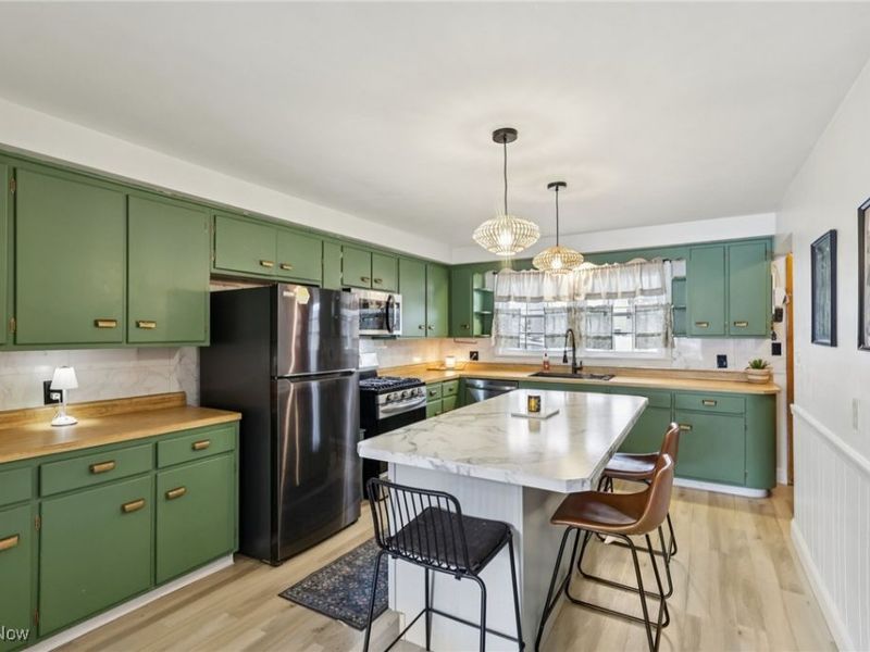 93 Woodland Drive, New Middletown, OH 44442 Photo 9