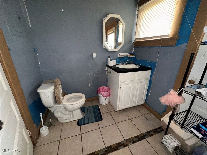 127 Charles Court, Elyria, OH 44035 Photo 14