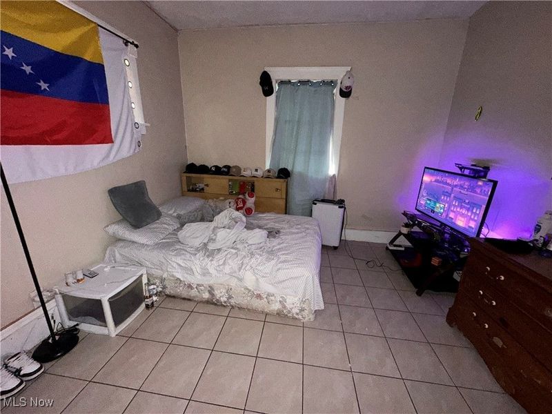 127 Charles Court, Elyria, OH 44035 Photo 8