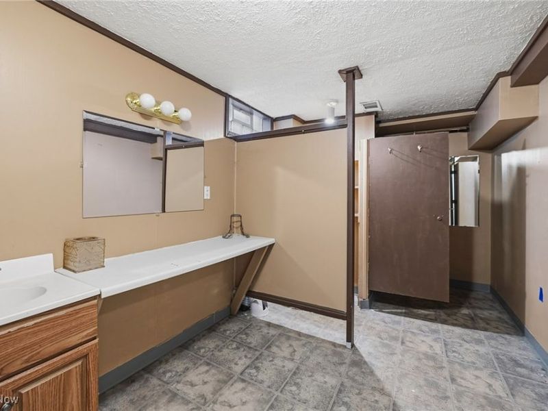 4156 Fulton Drive NW, Canton, OH 44718 Photo 12