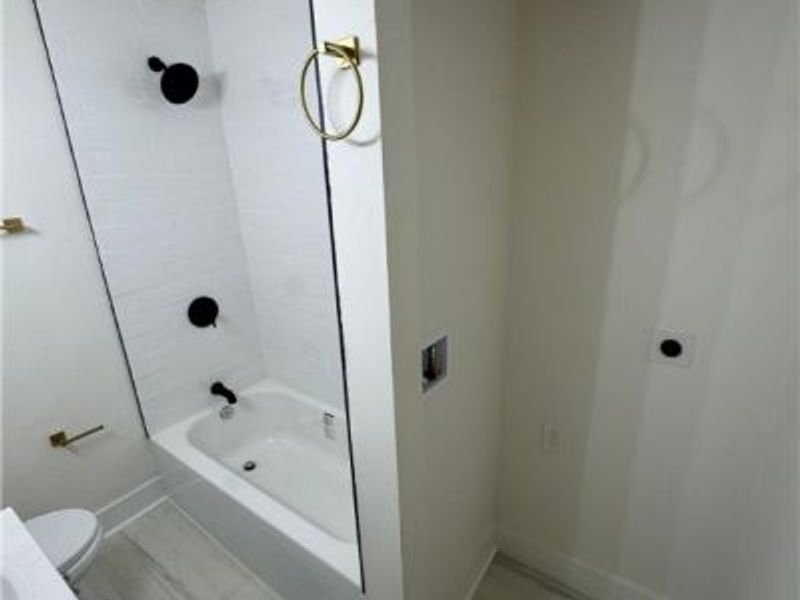 4309 Gifford Avenue, Cleveland, OH 44109 Photo 12