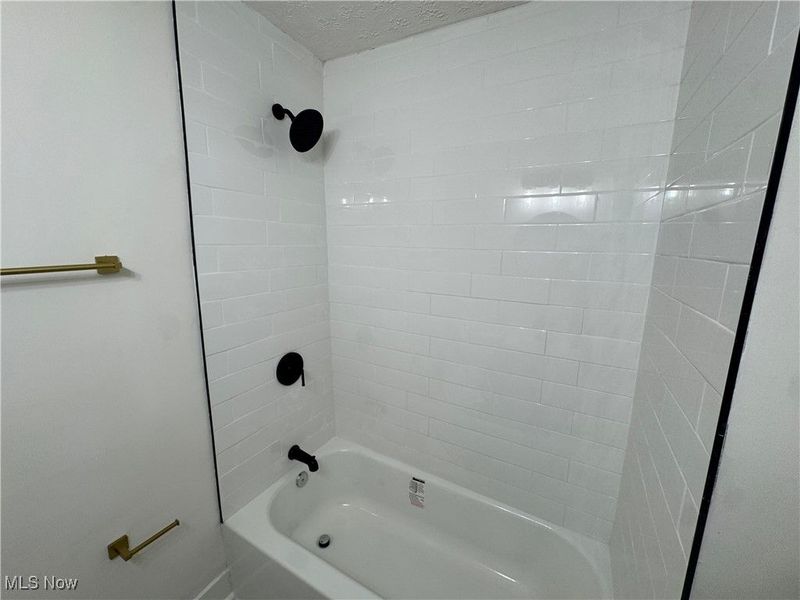 4309 Gifford Avenue, Cleveland, OH 44109 Photo 13