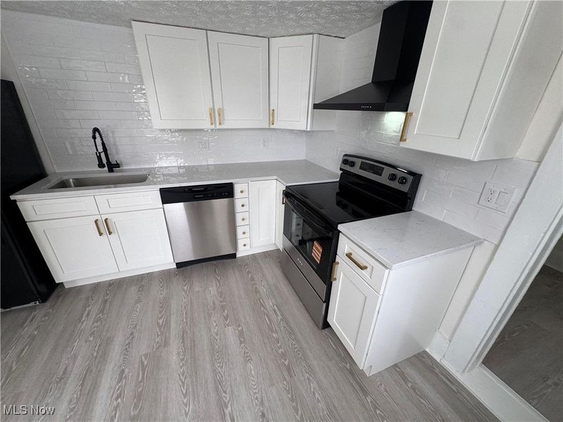 4309 Gifford Avenue, Cleveland, OH 44109 Photo 15