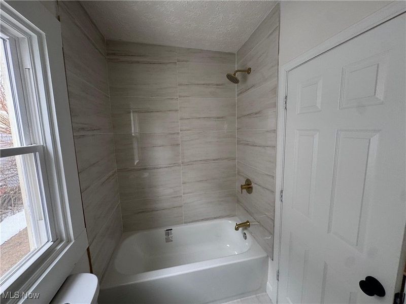 4309 Gifford Avenue, Cleveland, OH 44109 Photo 23