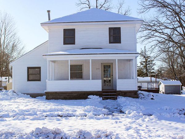 208 Dutton Street, Eaton Rapids, MI 48827