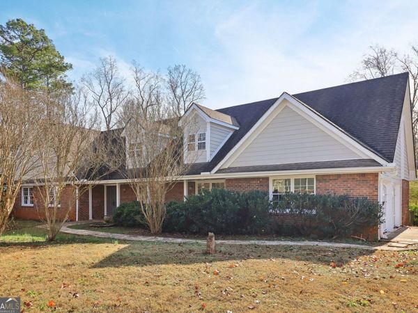 937 Hidden Falls Lane SE, Smyrna, GA 30082