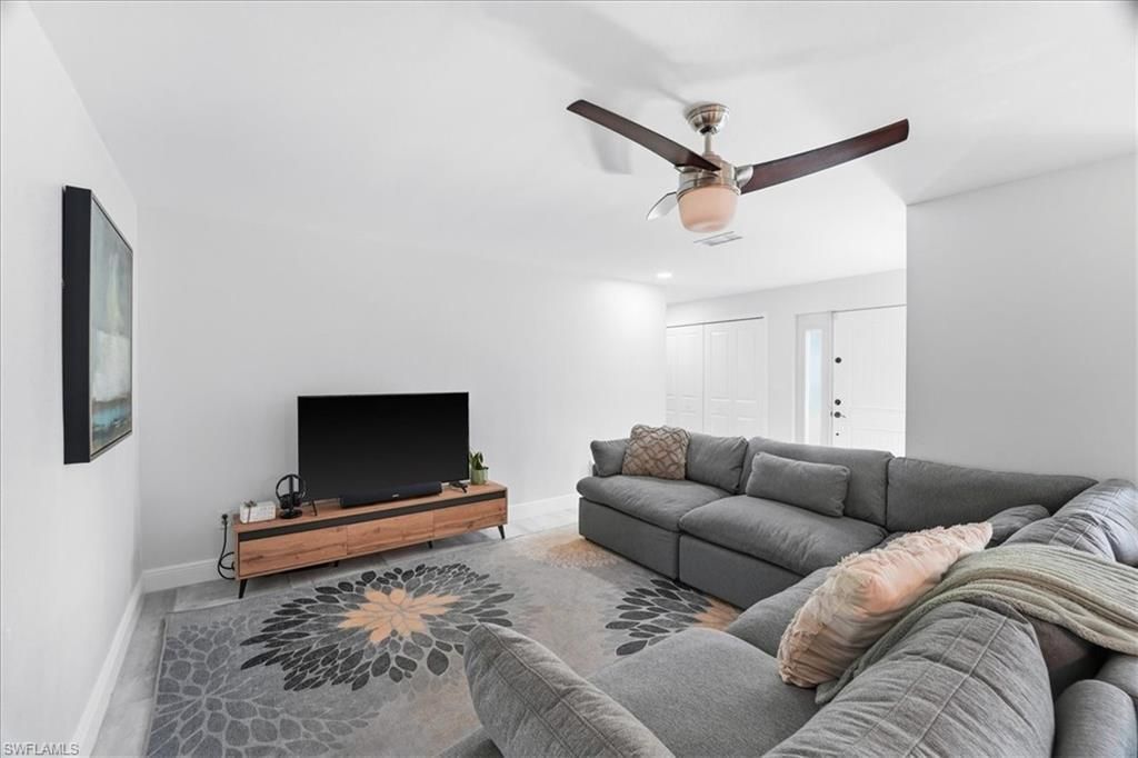 1023 El Valle Ave, Fort Myers, FL 33919 Photo