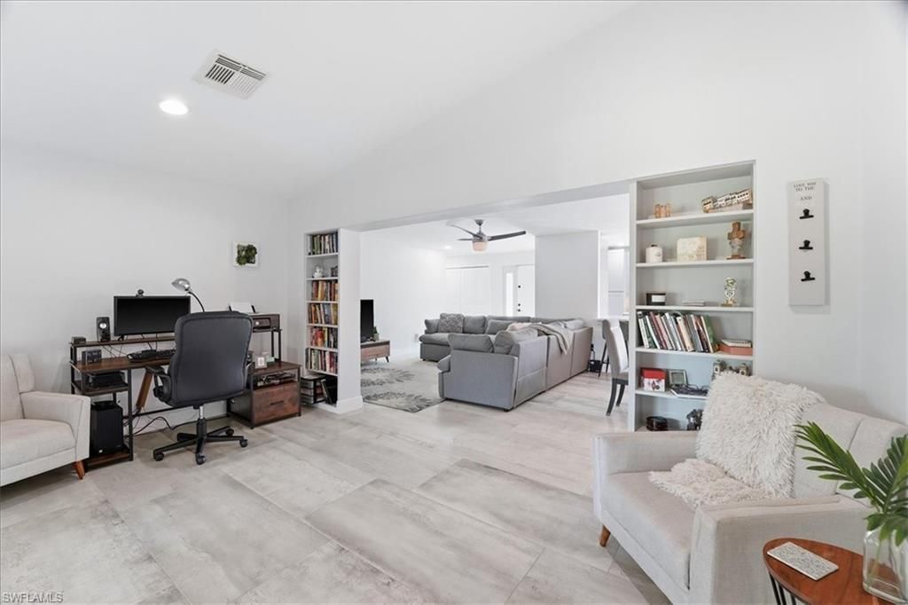 1023 El Valle Ave, Fort Myers, FL 33919 Photo