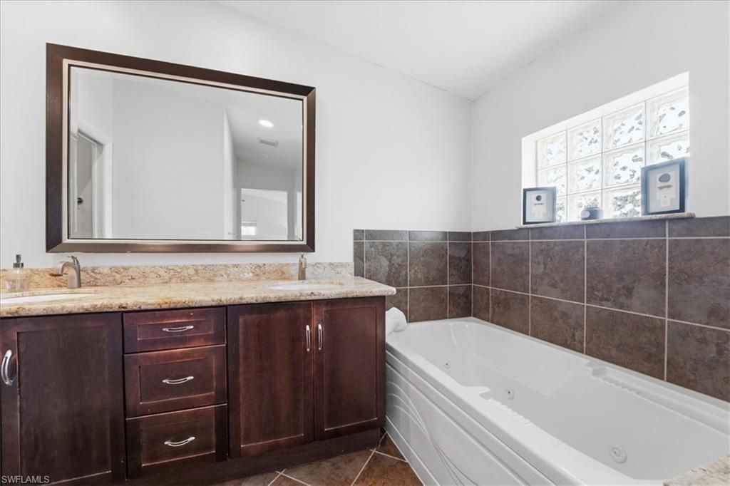 1023 El Valle Ave, Fort Myers, FL 33919 Photo