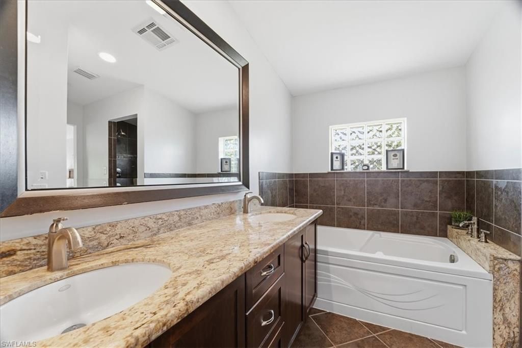 1023 El Valle Ave, Fort Myers, FL 33919 Photo