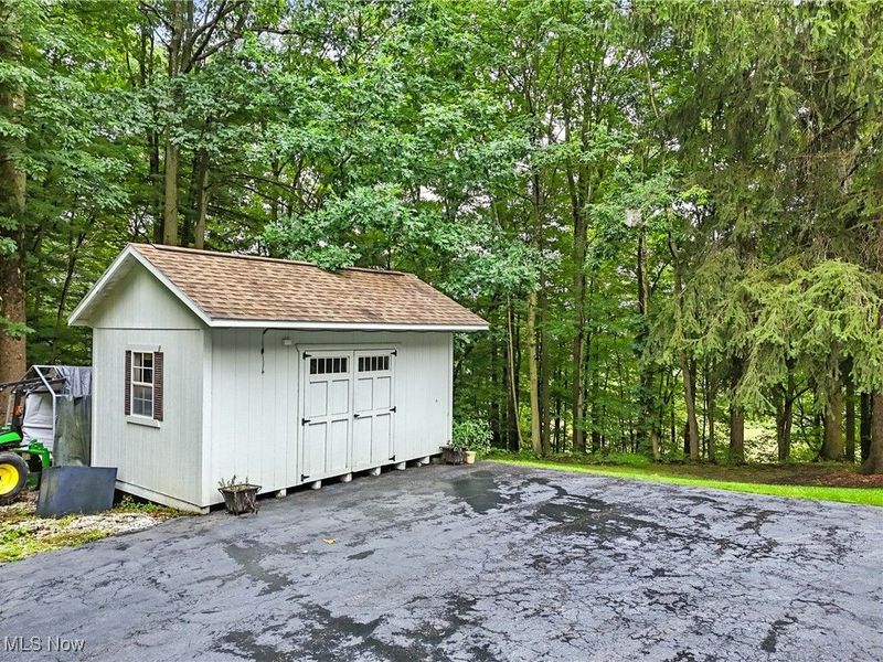 8700 Galloway Trail Trail, Novelty, OH 44072 Photo 5