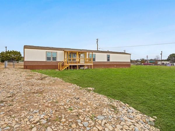 3210 Robinhood Drive, Granbury, TX 76048