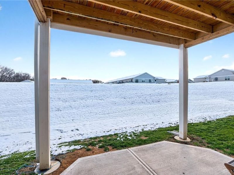 1687 S Golden Clove Bend, Sugarcreek Township, OH 45459 Photo 19