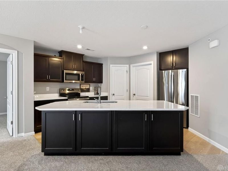 1687 S Golden Clove Bend, Sugarcreek Township, OH 45459 Photo 6