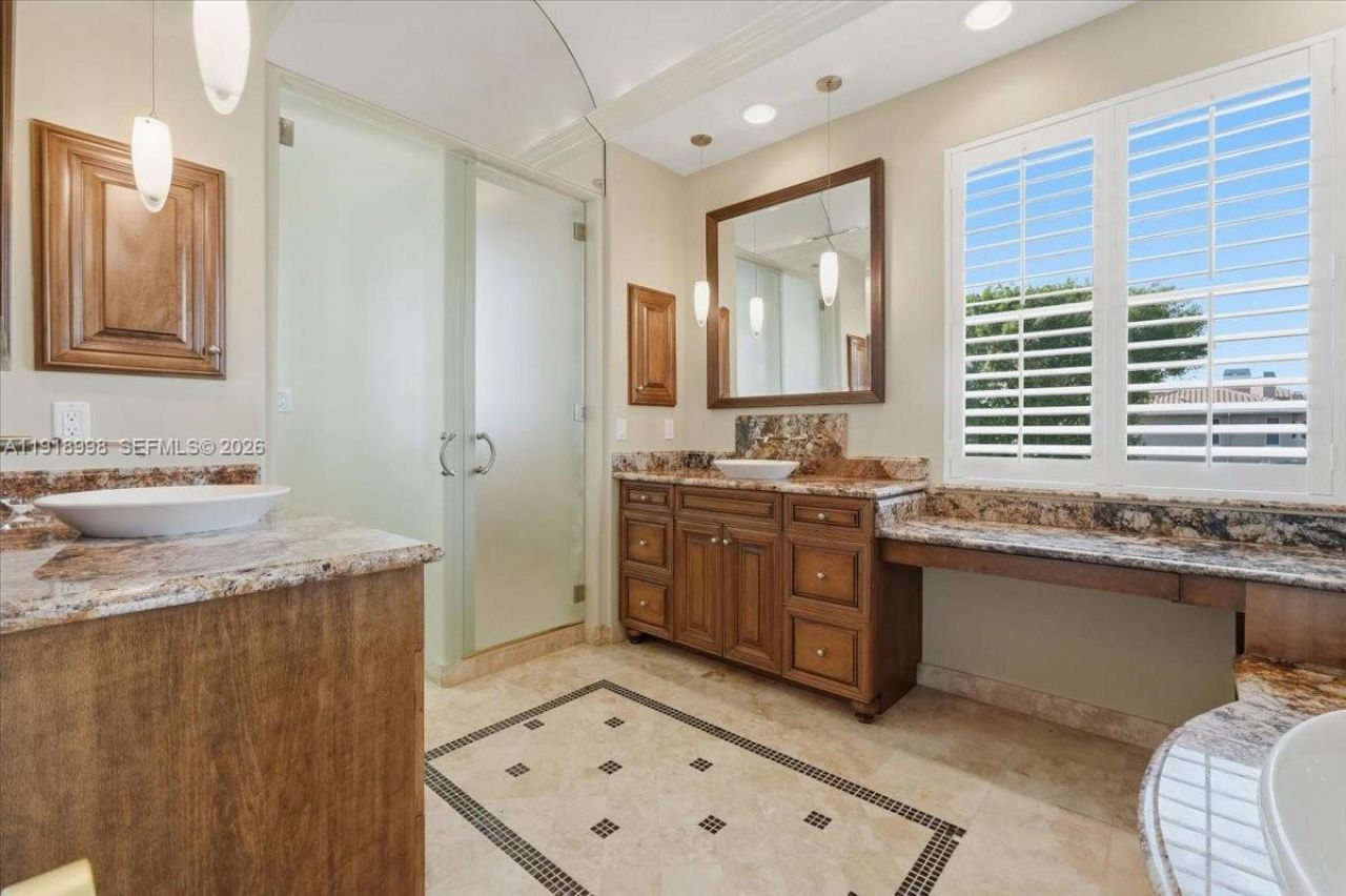 2641 NE 6th St, Pompano Beach, FL 33062 Photo