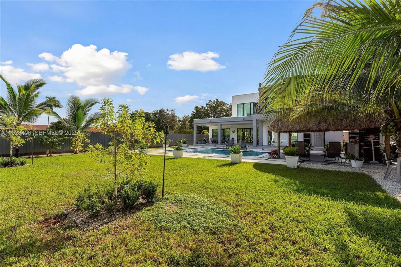 81 S Royal Poinciana Blvd, Miami Springs, FL 33166 Photo