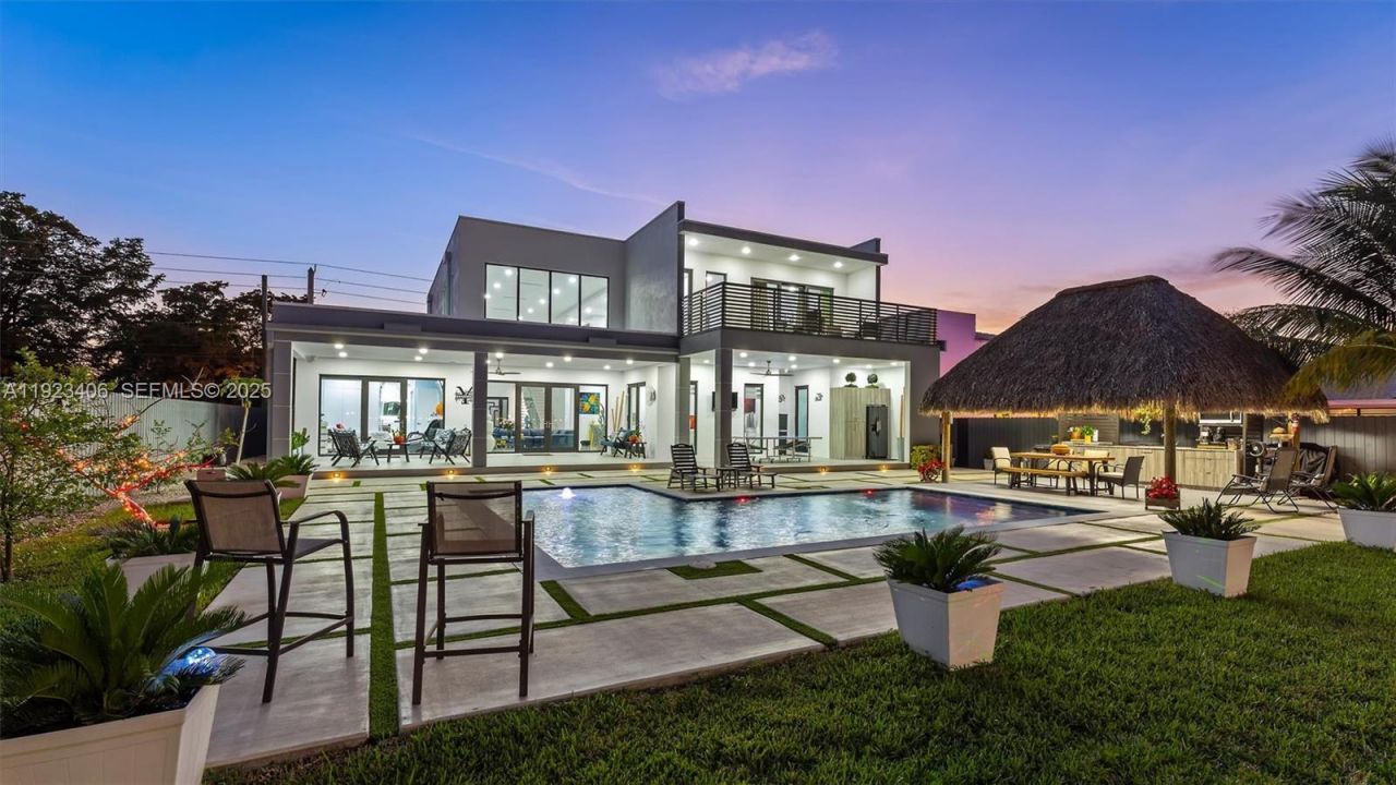 81 S Royal Poinciana Blvd, Miami Springs, FL 33166 Photo