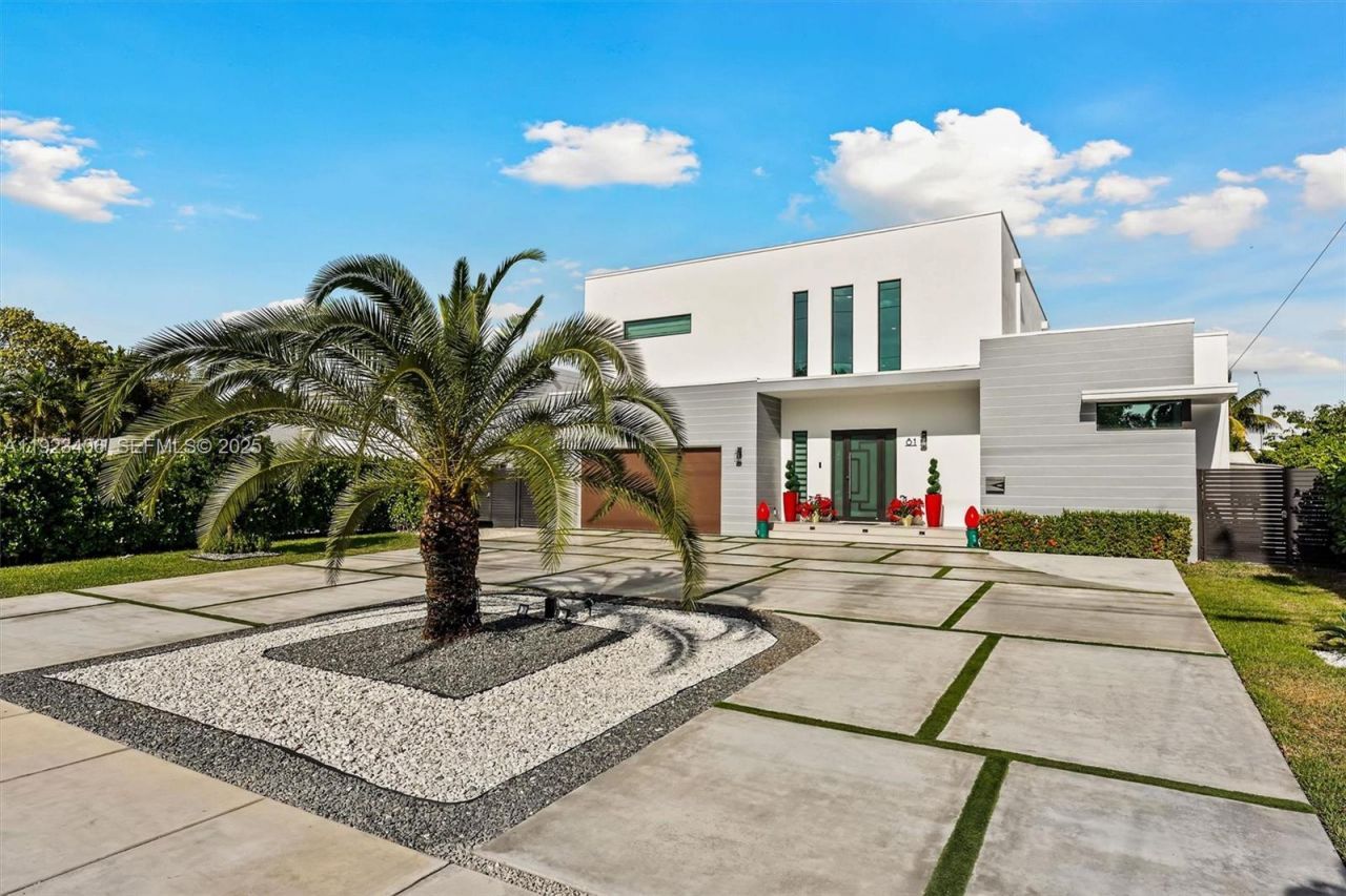 81 S Royal Poinciana Blvd, Miami Springs, FL 33166 Photo