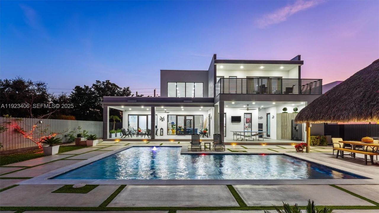 81 S Royal Poinciana Blvd, Miami Springs, FL 33166 Photo