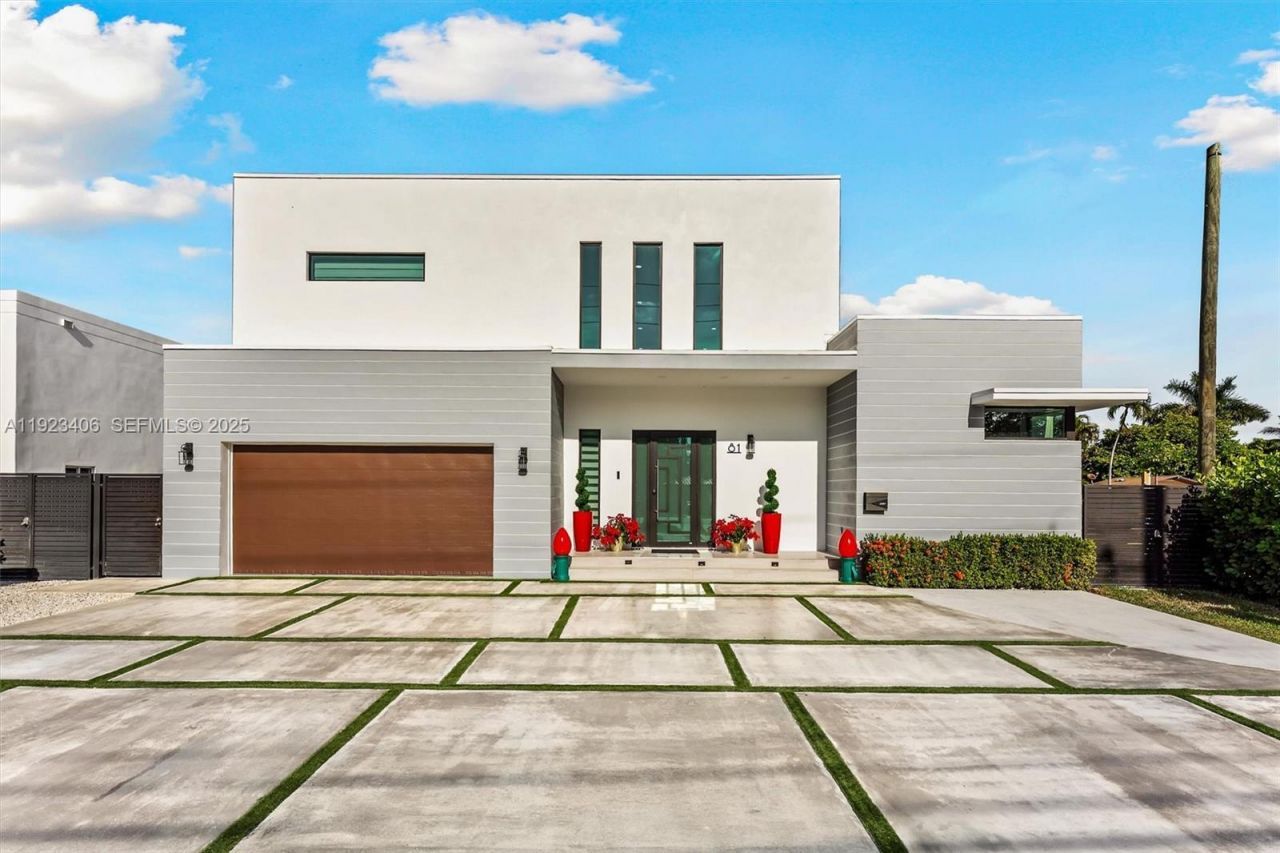 81 S Royal Poinciana Blvd, Miami Springs, FL 33166 Photo