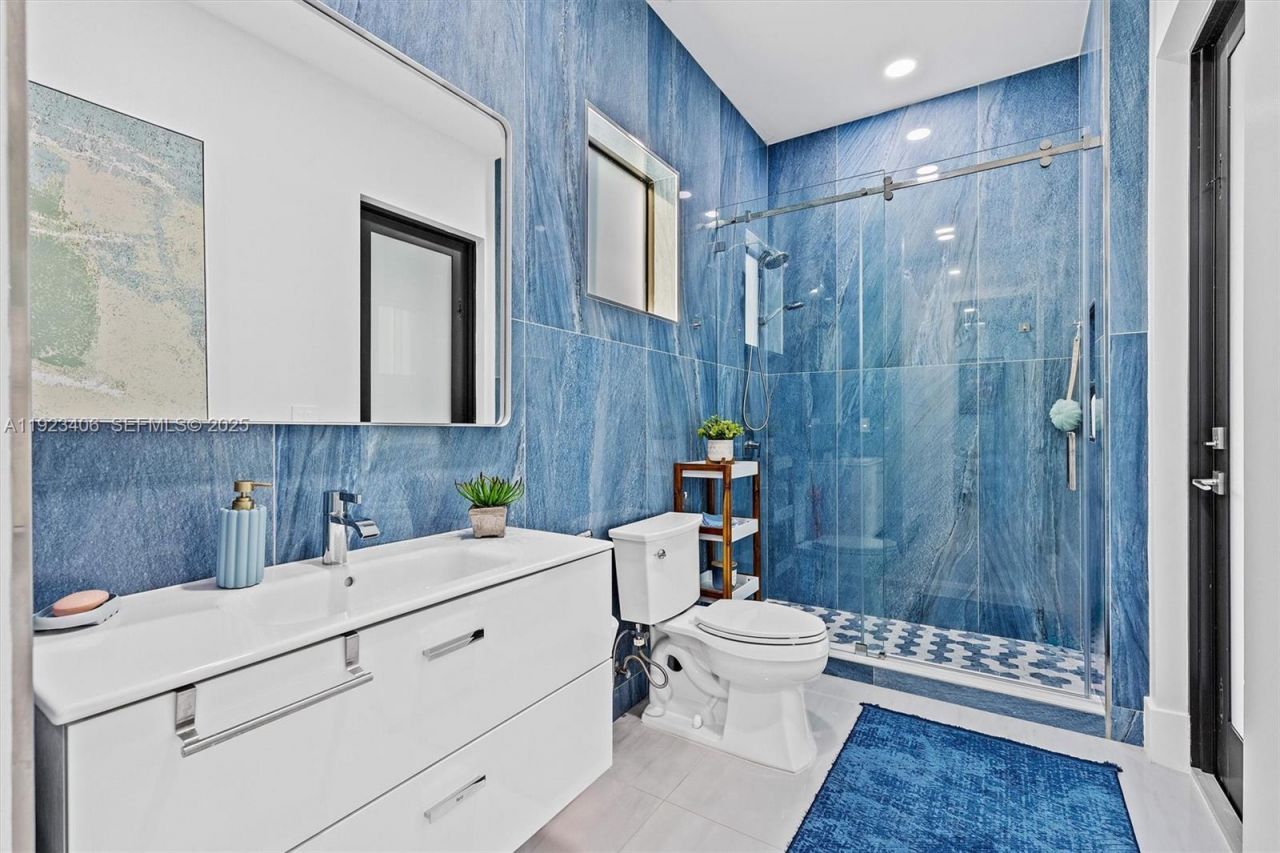 81 S Royal Poinciana Blvd, Miami Springs, FL 33166 Photo