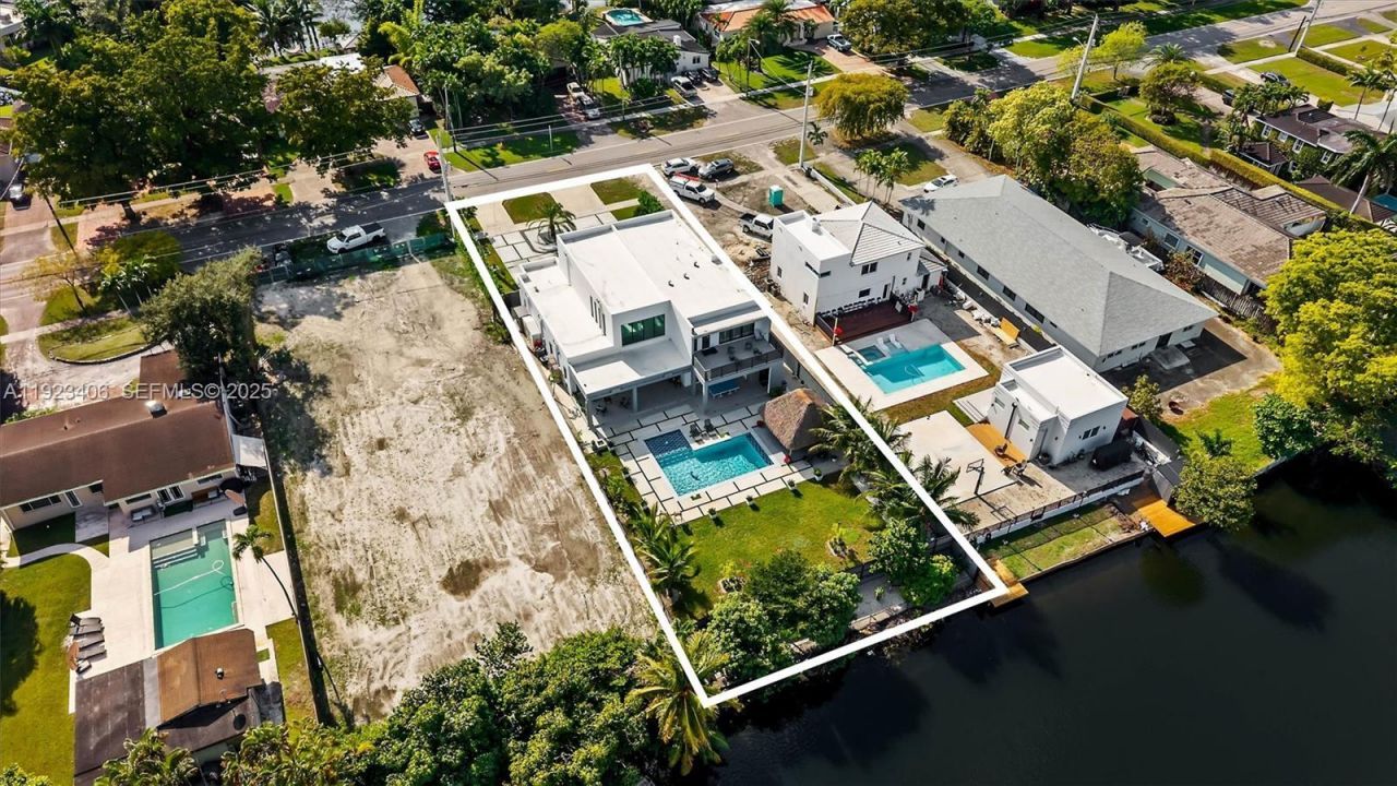 81 S Royal Poinciana Blvd, Miami Springs, FL 33166 Photo