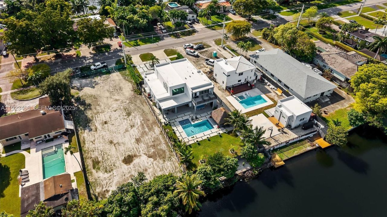 81 S Royal Poinciana Blvd, Miami Springs, FL 33166 Photo