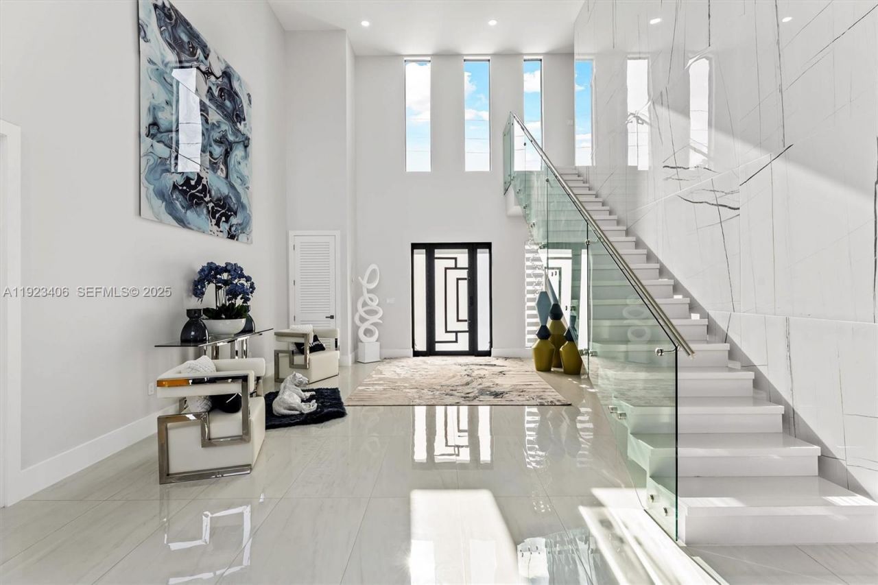 81 S Royal Poinciana Blvd, Miami Springs, FL 33166 Photo