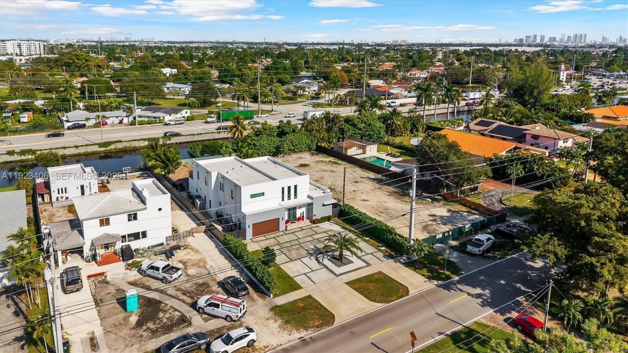 81 S Royal Poinciana Blvd, Miami Springs, FL 33166 Photo